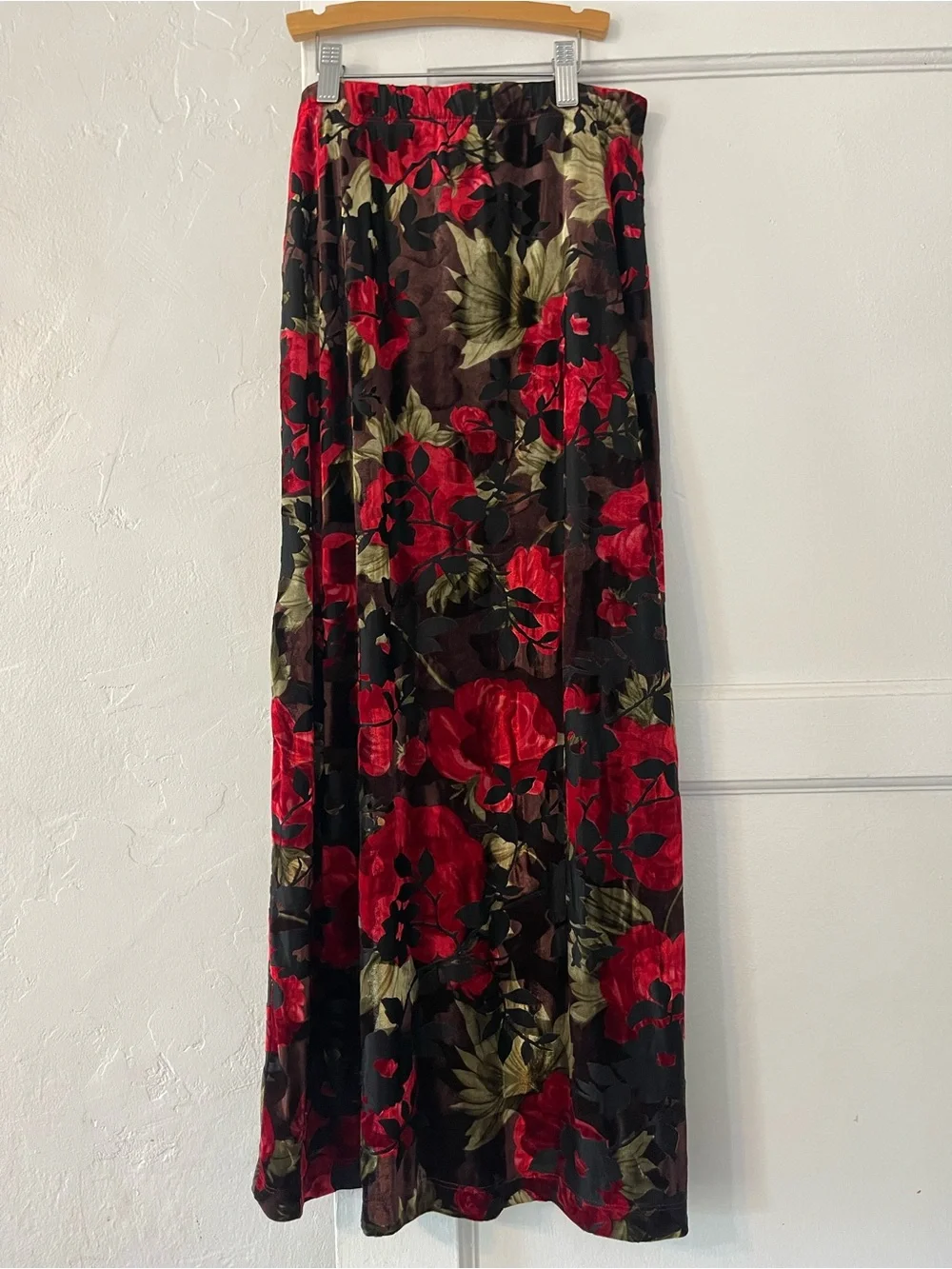 VINTAGE Carolyn Strauss whimsy goth velvet floral maxi skirt